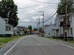 Rue Principale (route 216 ouest) à Saint-Sylvestre-de-Beaurivage
